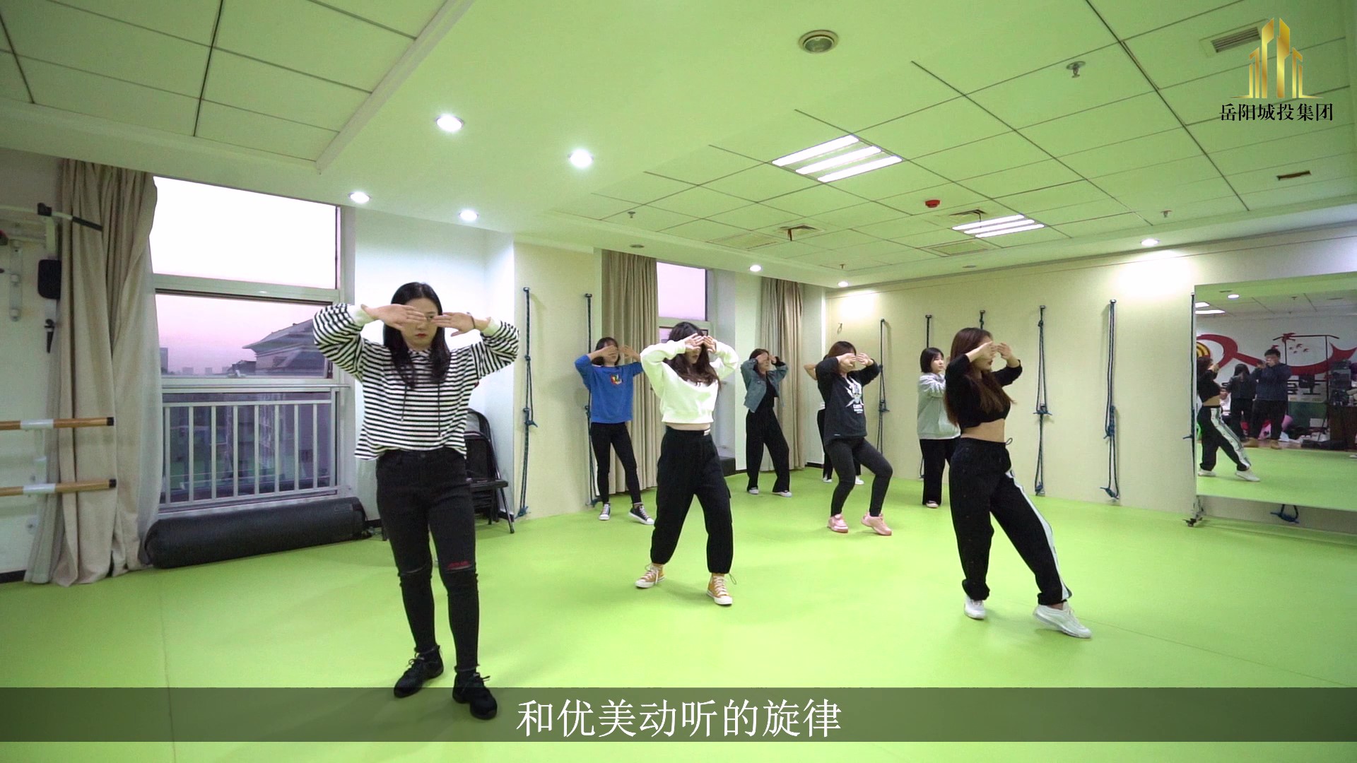 工會(huì)舞蹈活動(dòng)成品_Moment.jpg 工會(huì)舞蹈活動(dòng)成品_Moment.jpg